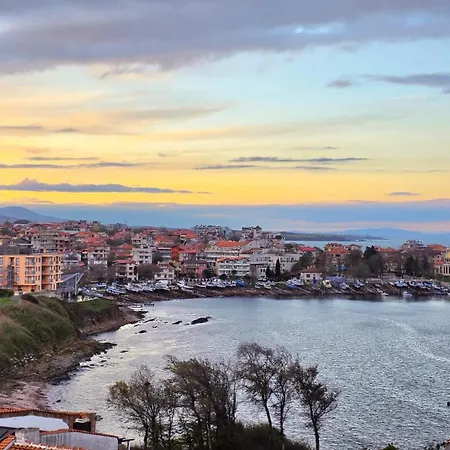Sea View Luxury Apartments- Harbor View Luxury * Achtopol